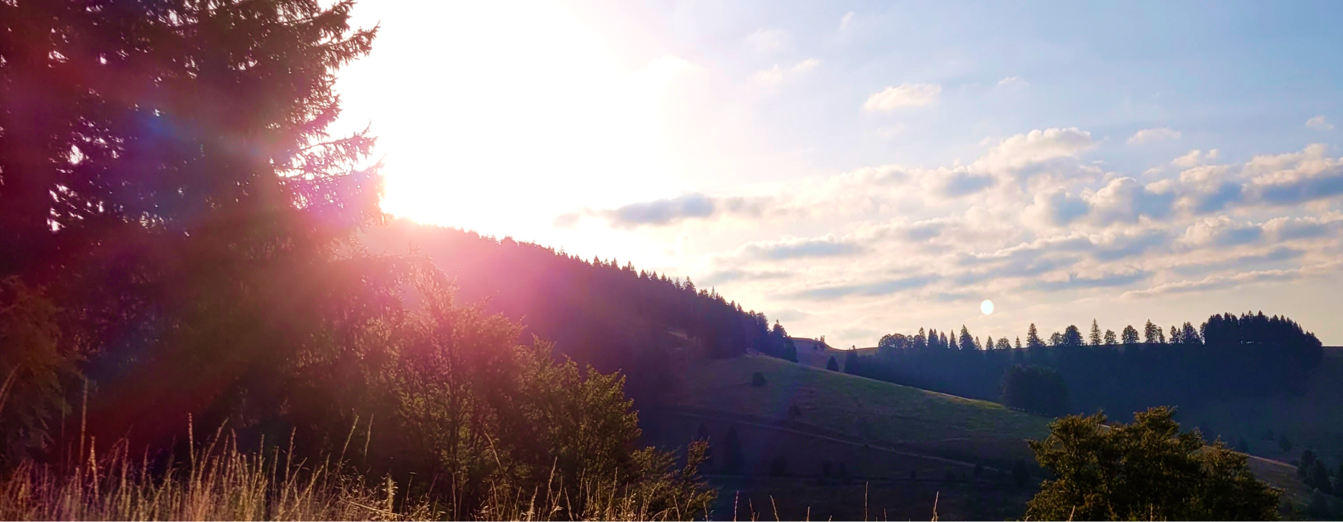 Herobild Sonne und Berge